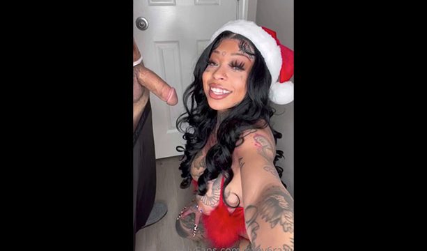 Kaay6razy Busty giving a blowjob at Christmas
